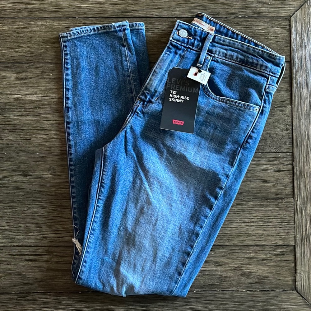 Levi’s Sculpt Jeans - Sz 30